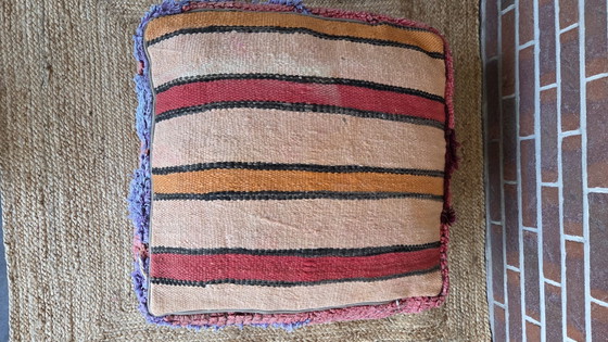 Pouf berbère vintage – Poufs & repose-pieds, Wool (photo 6 of 7)