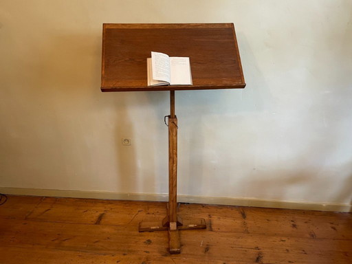 Reading stand Bible stand Book stand French