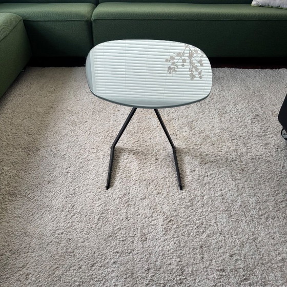 Image 1 of Table design pour ordinateur portable 'Calimero'