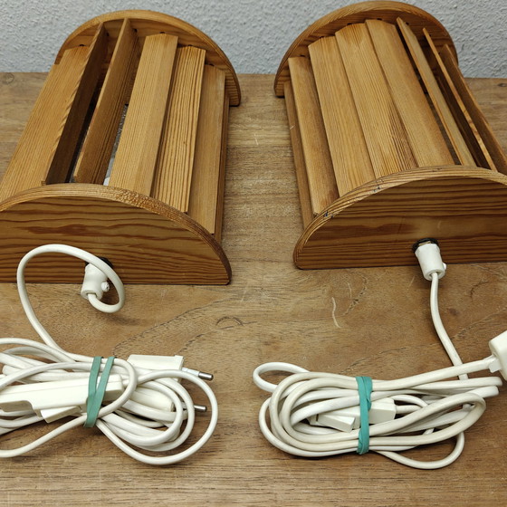 Image 1 of Prachtige vintage IKEA wandlampen – set van 2 | Verstelbare houten lamellen | Warm lichteffect