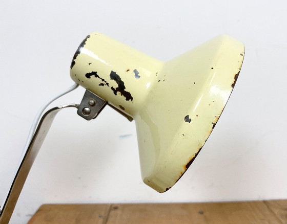 Image 1 of Beige industriële tafellamp van Metal Mot, jaren 60