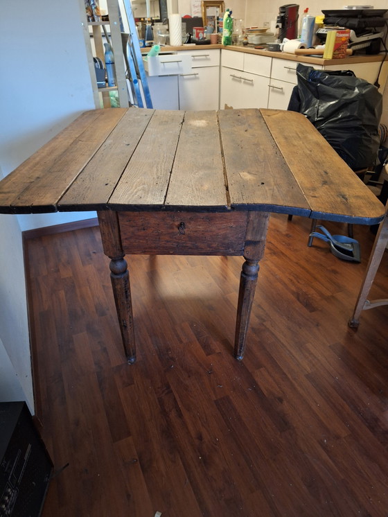 Image 1 of Antiker Klapptisch
