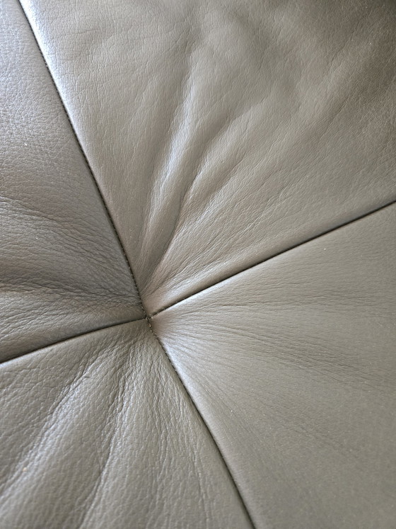 Image 1 of Lit de jour en cuir vert foncé