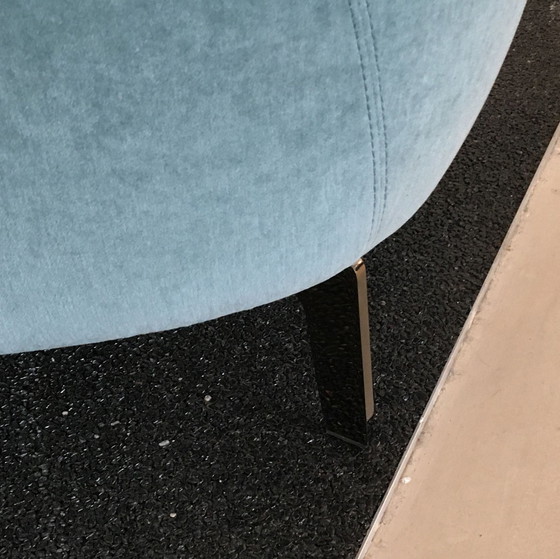 Image 1 of Poltrona Leolux Jill con pouf