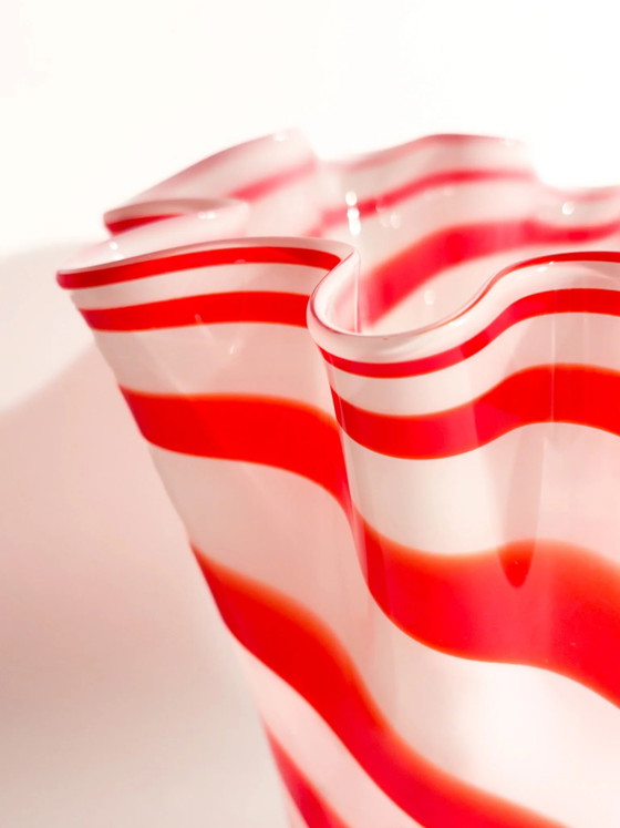 80s White and Red Murano Glass Handkerchief Vase (photo 6 of 13)
