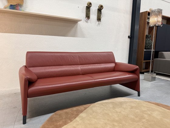 Image 1 of Leolux Felizia 3-Sitzer-Sofa, niedrig, rotes Leder