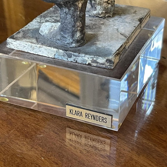 La Sculpture Céramique Le Guerrier en Émail et Dorure de Klara Reynders, 1987 – Ceramic, Surrealism (photo 15 of 18)