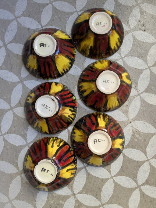Set van 6 keramische kommen van Vallauris, gesigneerd.