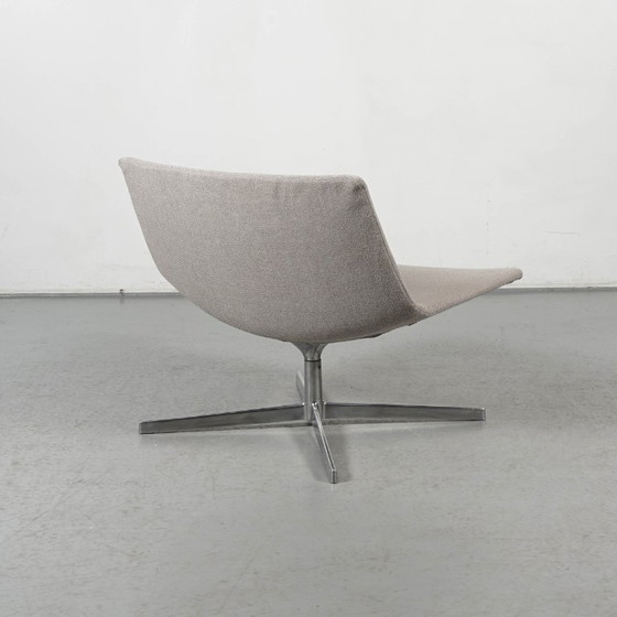 1x Arper Catifa 80 lounge armchair – Chairs and lounge chairs, Metal, Textile (photo 4 of 7)