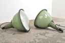 Lampade vintage in smalto con vetro a bulbo