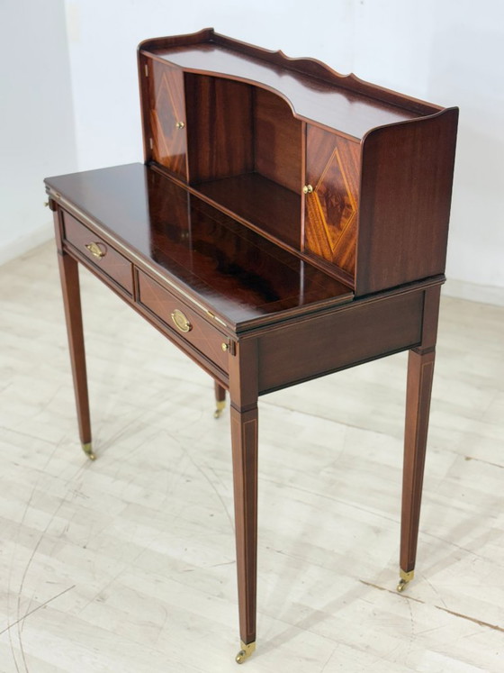 Secrétaire élégant de style Sheraton ancien avec plateau en cuir / Bureau des années 1960 / Secrétaire style (photo 8 of 17)