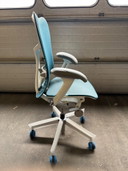 Herman Miller Mirra 2 Butterfly Blau poliert aufgearbeitet