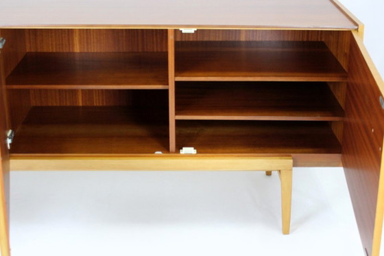 Credenza Mid-Century Modern restaurata in mogano e frassino di UP Zavody, anni '60 – Credenze, Wood (photo 8 of 24)