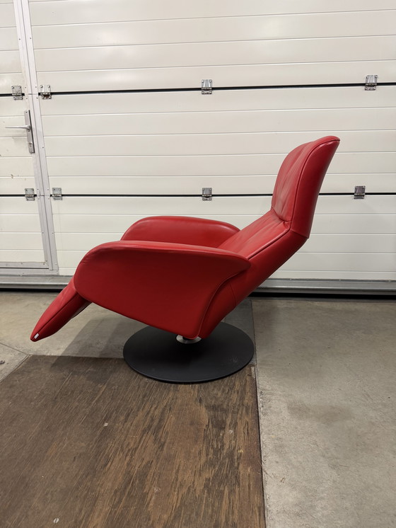 Image 1 of Poltrona reclinabile Jori Symphony Konia in pelle rossa, taglia Mini, modello Mono-move, recentissima.