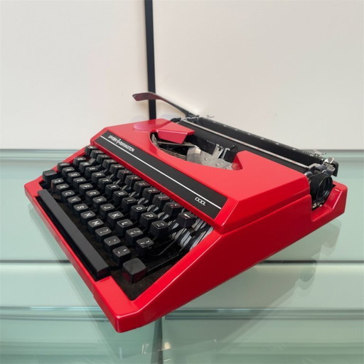 Sperry Remington Idol rote Schreibmaschine mit Etui, Baujahr 1980
