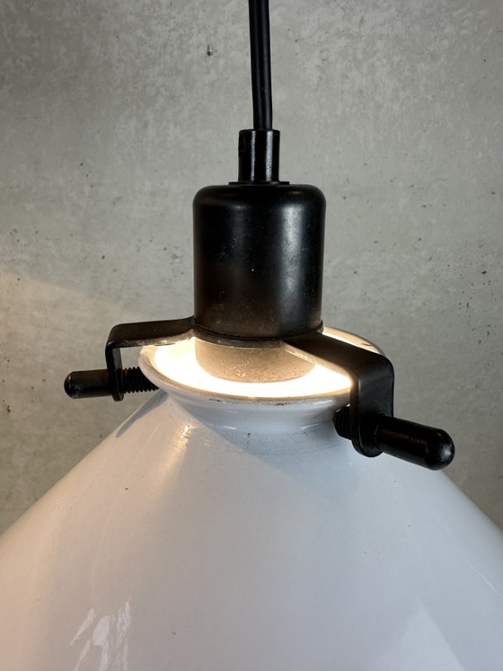 Image 1 of 2 lampade a sospensione vintage in metallo bianco - anni '80