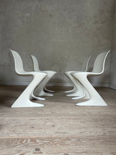 Vintage weiße Kangourou Stühle von Ernst Moeckl