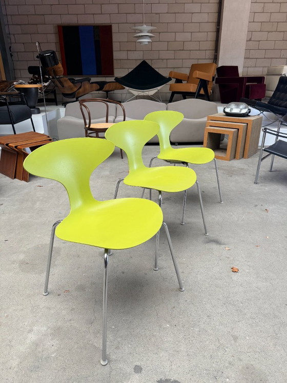 Bernhardt Design Orbit chair, Ross Lovegrove (Bestand: 3) – Stühle und Loungesessel, Kunststoff, Chrom (photo 2 of 11)
