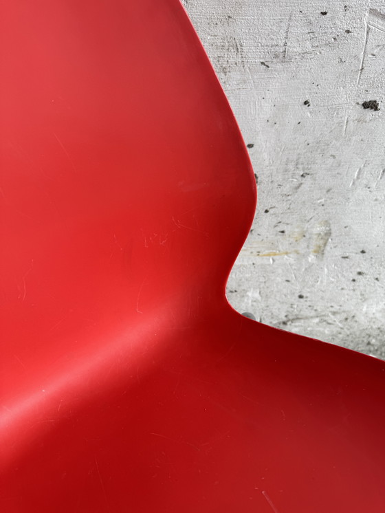 Image 1 of Paire de chaises "Maui" rouges Chaises par Vico Magistretti pour Kartell - Italian Design