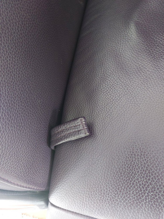 Image 1 of Leolux Panta Rhei 2-seater sofa (Swiss Full Options). DEEP dark purple (almost black).