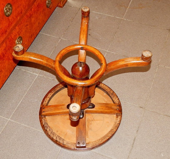 Image 1 of Originaler antiker Klavierstuhl im Thonet-Stil mit Intarsien