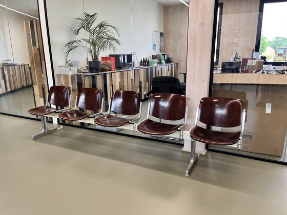 Image 1 of Nome: Divano DSC Axis 3000 Designer: Giancarlo Piretti Produttore: Anonima Castelli, Italia Anno di progettazione: anni &#39;70