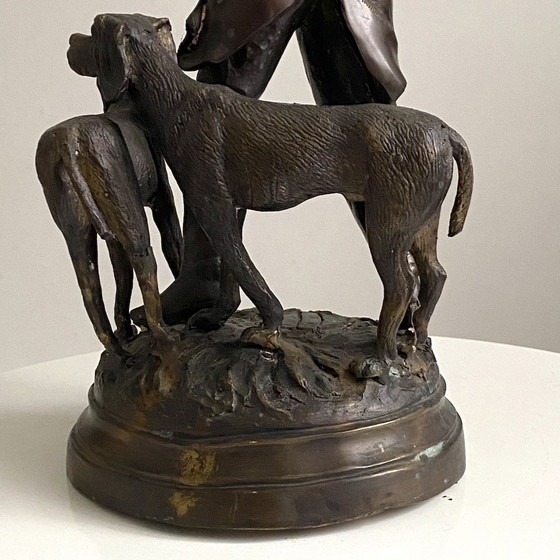 Image 1 of Épreuve En Bronze À Patine Brune "Piqueur Au Relais, Valet De Chasse À Courre Et Ses Chiens"