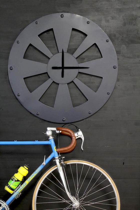 Image 1 of Large round clock