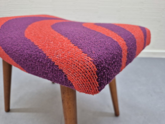 Image 1 of Vintage footstool with graphic print in orange/purple.