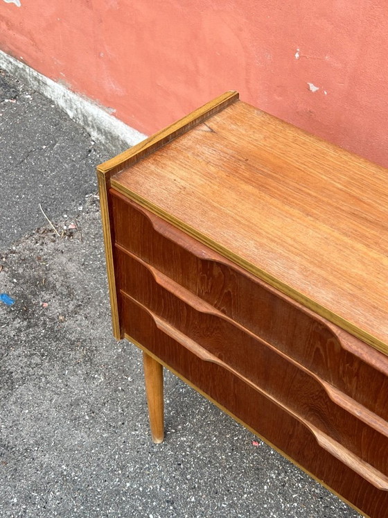 Image 1 of Cassettiera/comodino vintage danese in teak, stile Mid-Century Modern, anni '60.