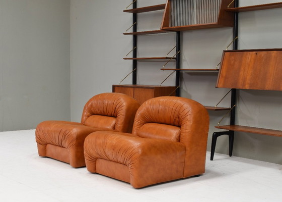 Zwei Lounge-Sessel von Rossi di Albizzate aus cognacfarbenem Leder, Italien – 1970er Jahre – Leather (photo 7 of 15)