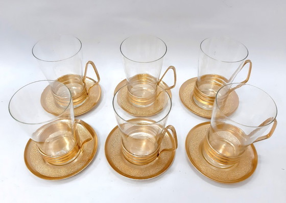 Image 1 of Set di 6 tazze in vetro con portabicchieri in rame/ottone con piattini