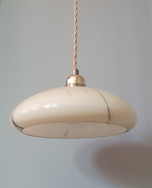 Lámpara colgante vintage de cristal opalino con efecto mármol, estilo Art Déco.