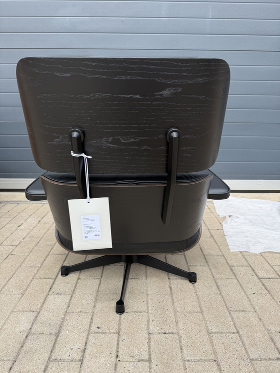 Image 1 of 2x Original Vitra Eames Lounge chair + Ottoman Full Black version in MINT CONDITION!!