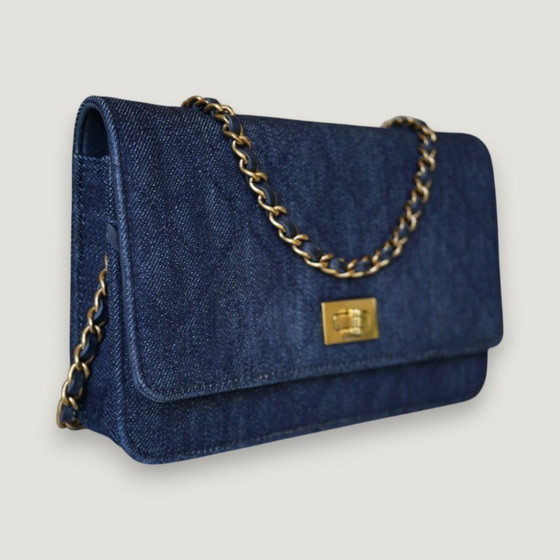 Image 1 of CHANEL PORTEMONNEE MET KETTING | DENIM