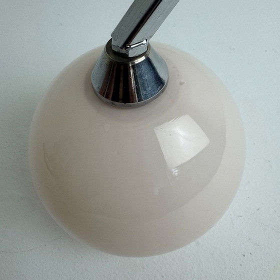 Set of 3 vintage 1960s opaline wall lights – Glass (photo 7 of 8)