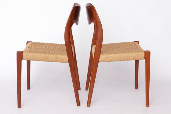 Image 1 of Coppia di sedie da pranzo in teak modello 71 di Niels Otto Møller, anni '50 | Stile moderno danese di metà secolo, sedute in