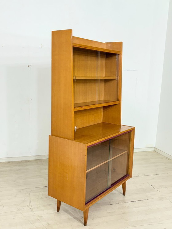 Image 1 of Vitrinekast uit het midden van de vorige eeuw, woonkamerkast, vintage dressoir