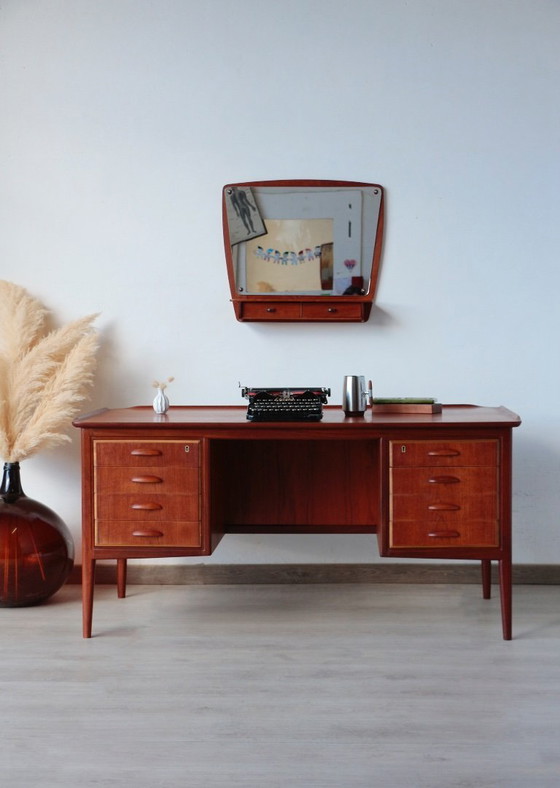 Image 1 of Svend Aage Madsen Schreibtisch: Teak & dänisches Design (HP Hansen)
