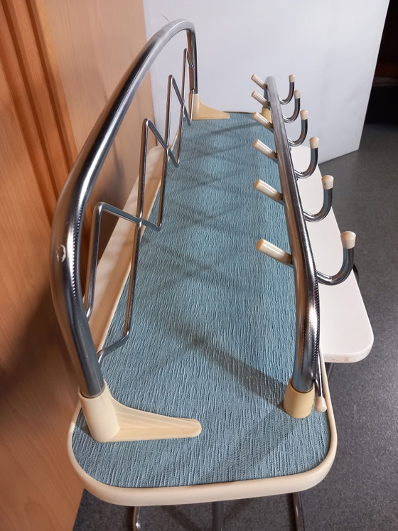 Appendiabiti di design vintage degli anni '50/'60 – Metallo, Plastica (photo 7 of 7)