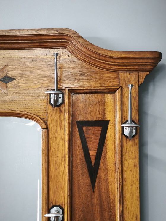 Image 1 of Porte-manteau Gründerzeit en chêne incrusté avec miroir, XIXe siècle, vers 1890