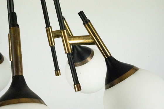 Image 1 of Rara lámpara Stilnovo de los años 50 con globos de cristal opalino. Italia