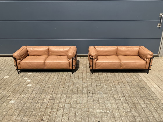 Image 1 of 2x Original Cassina Le Corbusier LC3 Cognac-Camel/Black As Good As New!!!