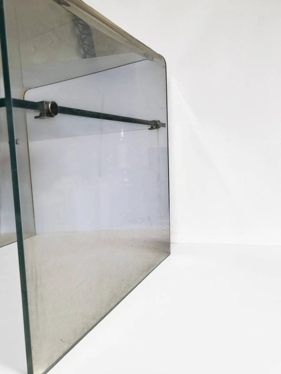 Nachttisch / Beistelltisch aus Plexiglas (Lucite) 1970er Jahre – Nachttische, Metal, Italian Design (photo 8 of 9)