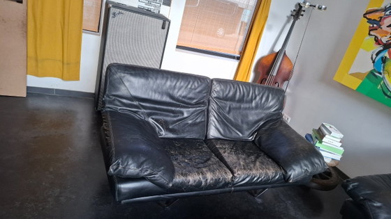 Schwarzes Leder, drei- und zweisitzig, Durlet – 2 Sitzer Sofas, Leather (photo 4 of 5)