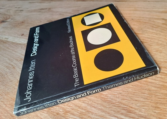 Image 1 of Design e forma: Il corso base del Bauhaus libro
