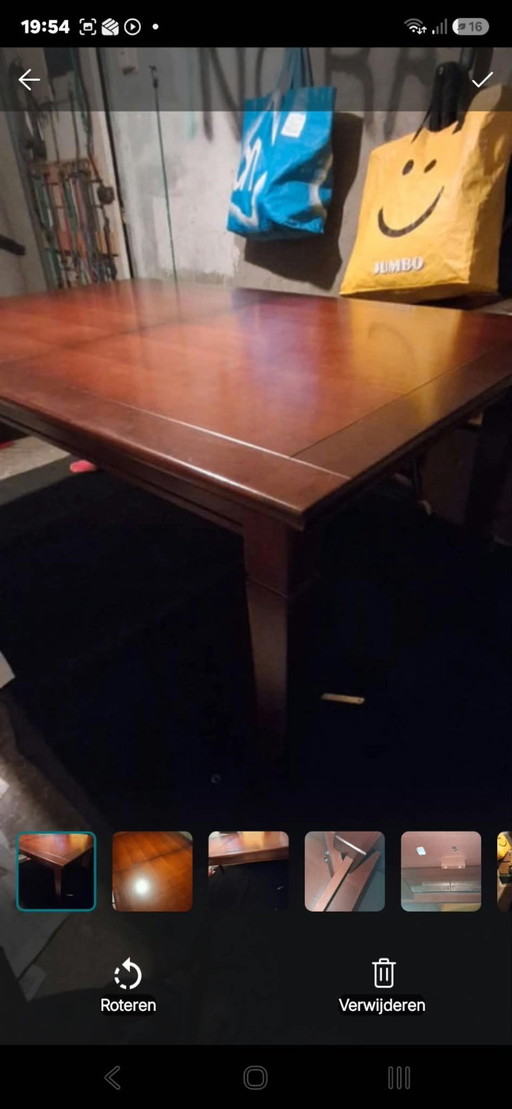 Mesa de comedor extensible exclusiva, hecha a mano, de madera maciza de cerezo con sistema de rieles tipo (photo 2 of 5)