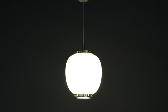 Image 1 of 1970 Karlby Paire de pendentifs en verre opalin et laiton par Lyfa, Danemark