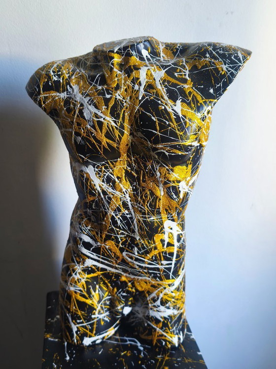 Image 1 of Skulptur auf Sockel | Von Șuțu Adrian | SutuDesigns