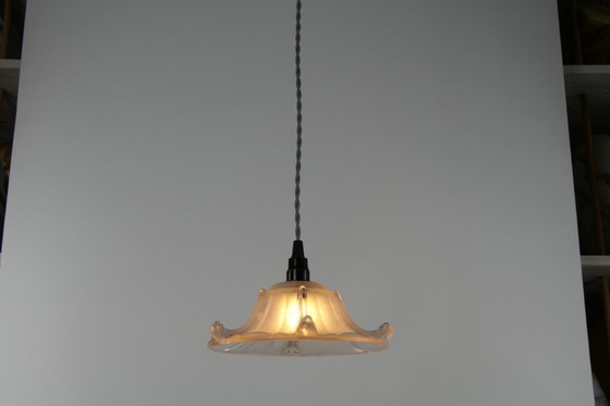 Image 1 of Vintage art deco pendant lamp with a frosted ribbed block-shaped glass shade in Ezan style.
